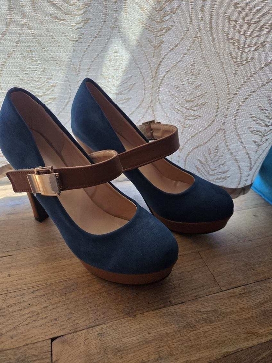 Shoes - Classic Navy Mary Jane Platform Heels with Brown Strap